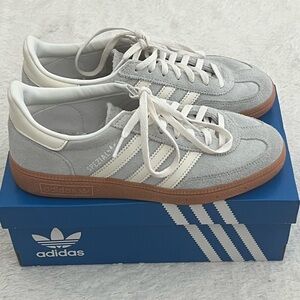 adidas spezial size 6 silver/off white/gum